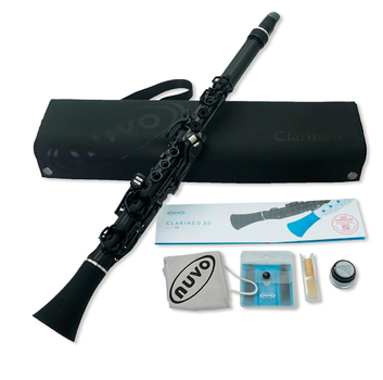 Nuvo Clarineo 2.0 in Black with Silver Trim